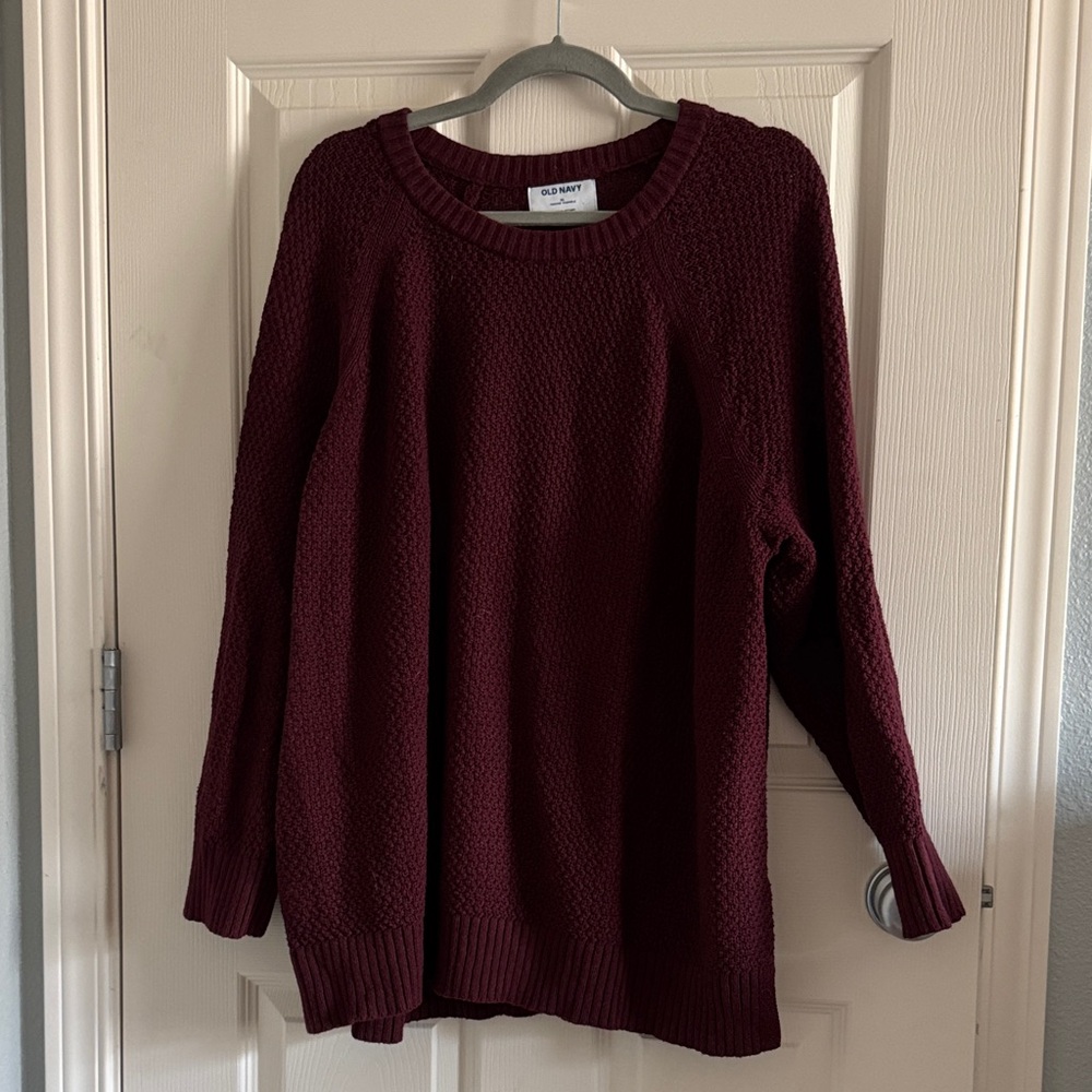 Old Navy Women's Maroon Crew Neck Sweater